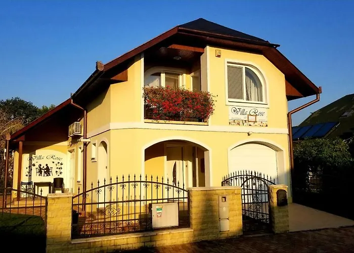 וילה Rose *